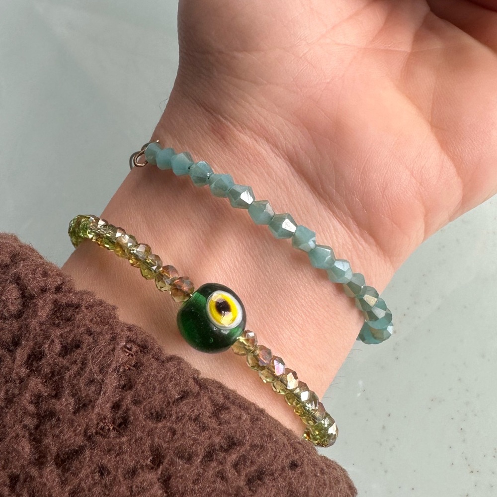 Dainty Green and gold tone adjustable evil eye bracelet set
